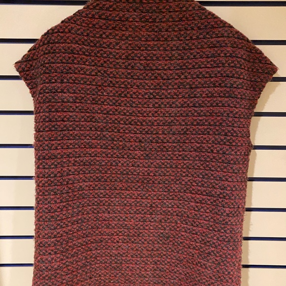 Cocoon by Elizabeth Geisler Sleeveless Sweater - Picture 3 of 4
